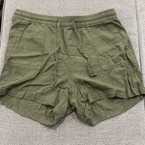 Old Navy Cargo Color Shorts Women’s Large